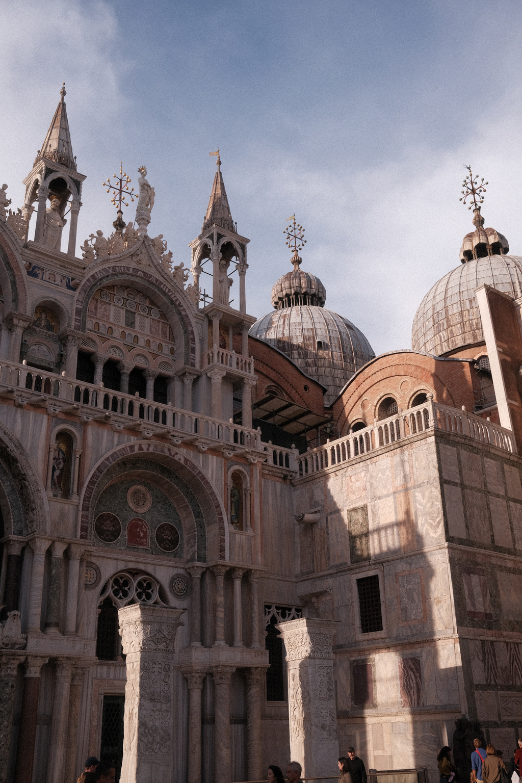 Stonework on the exterior of the Basilica di San Marco where the Basilica meets the Doge's palace