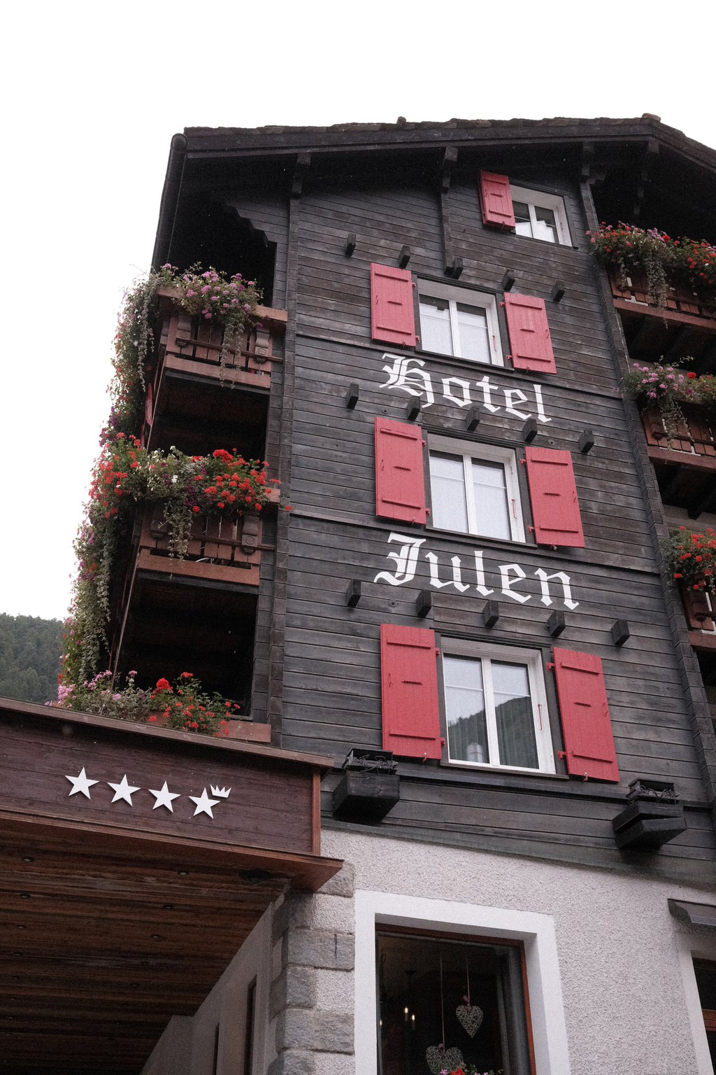 Flowered railings of the Hotel Julen