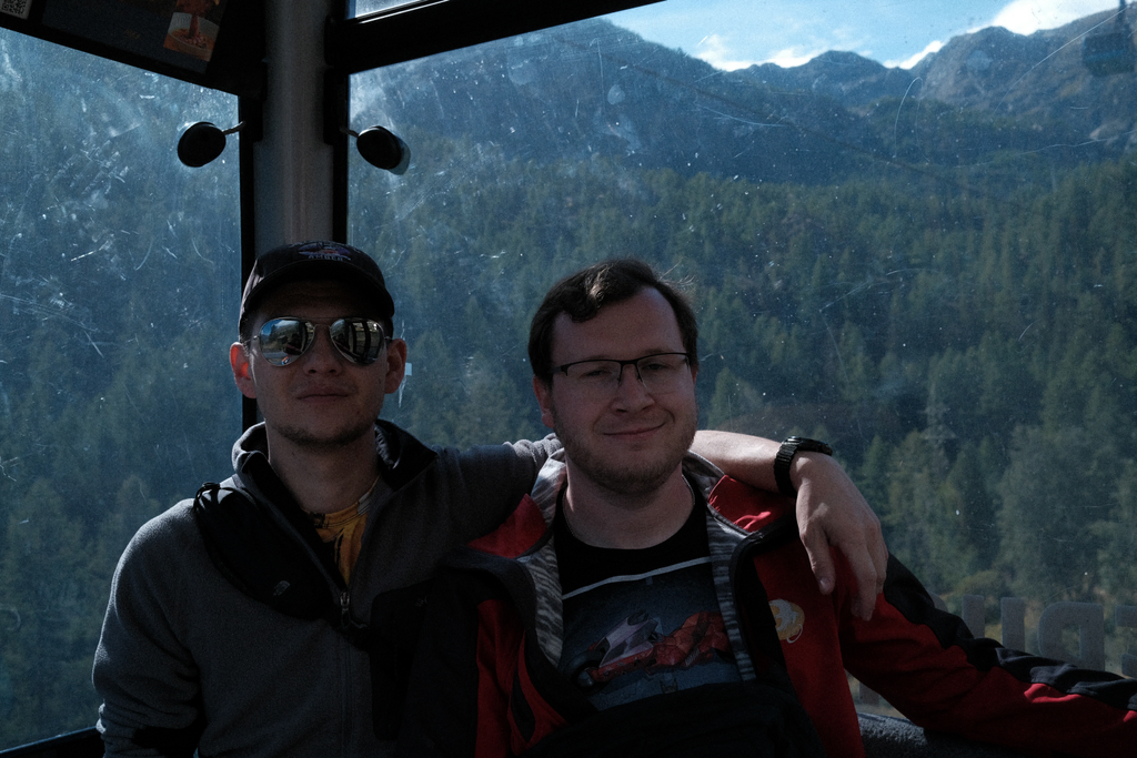 Nick & Tim in the gondola to Furi