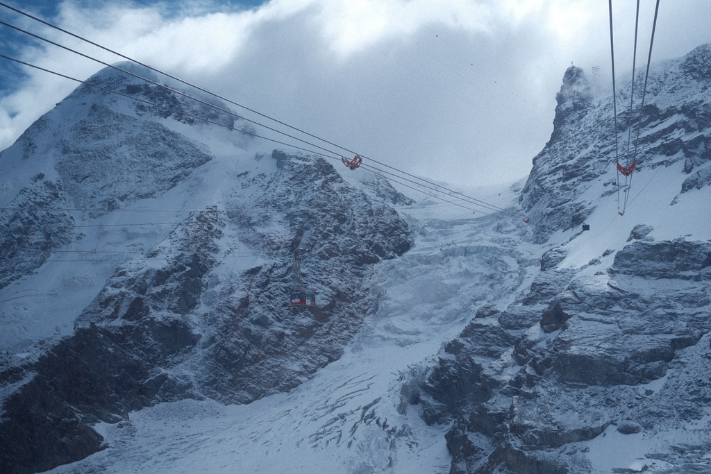 Trams running between Trockener Steg and Zermatt Glacier Paradise