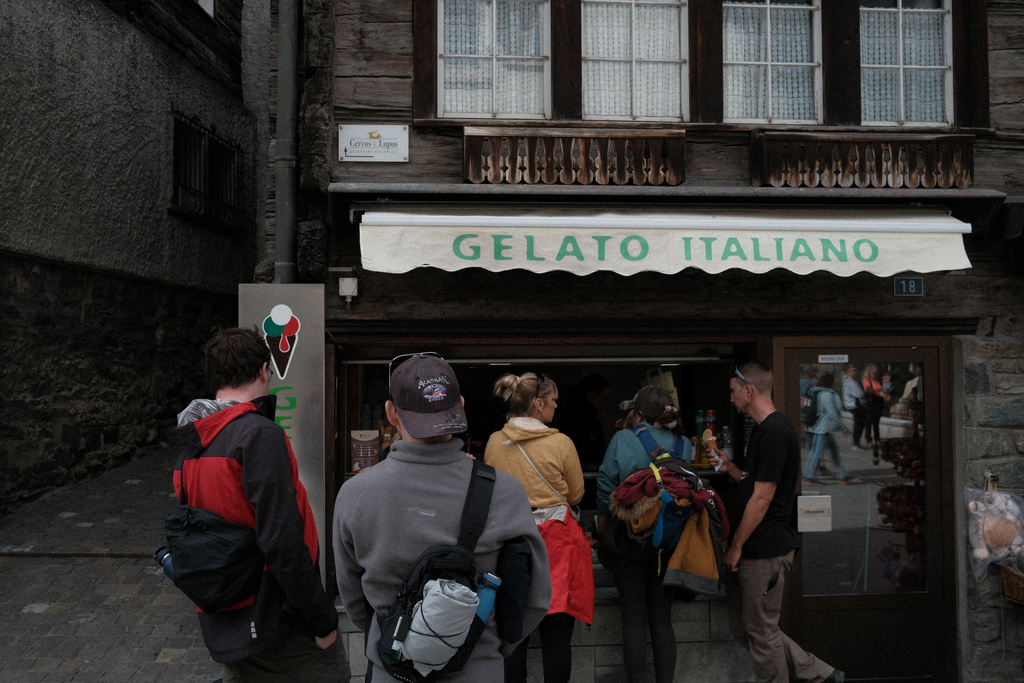 Nick & Tim in line for Gelato