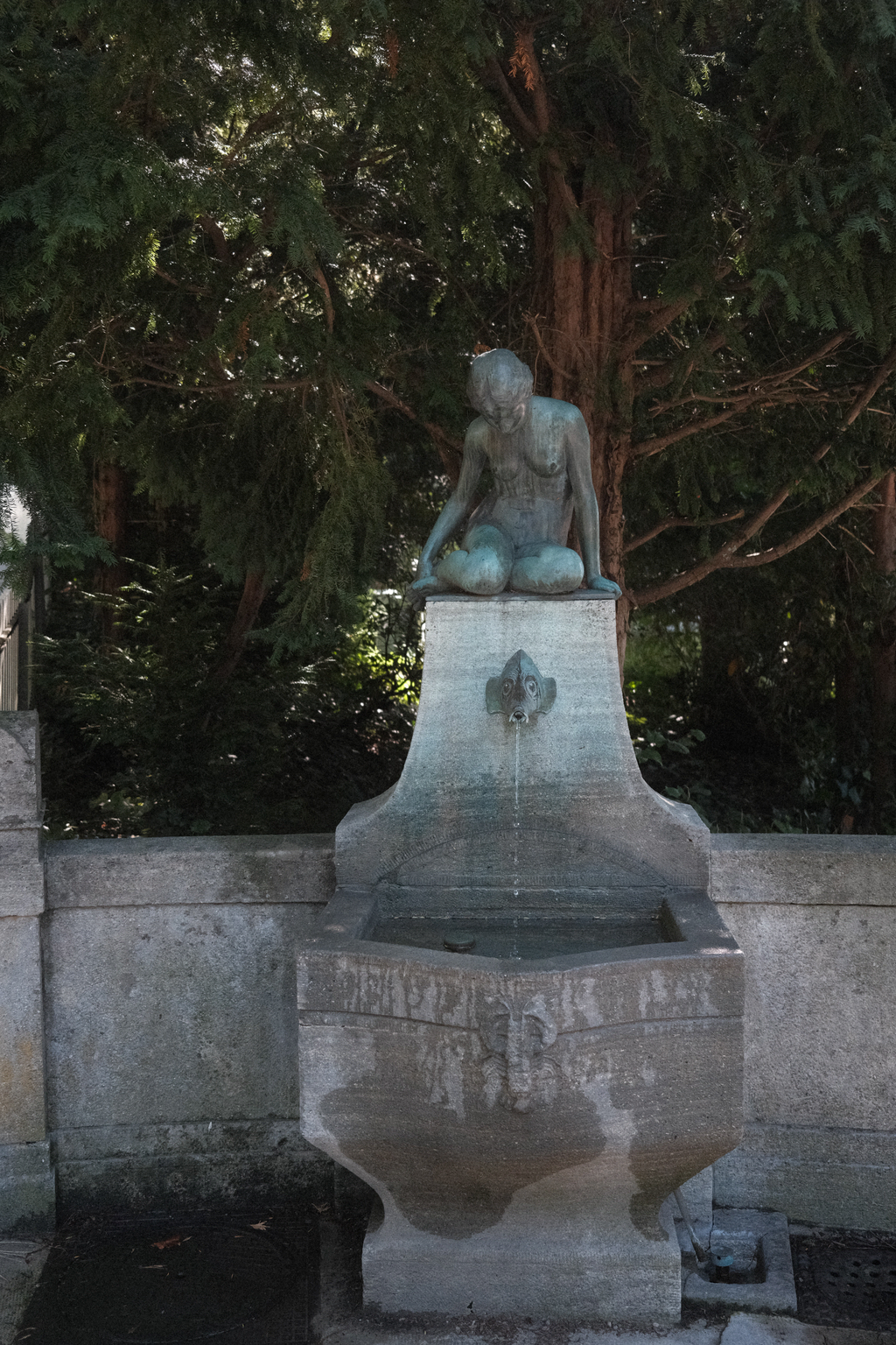 A drinking fountain at the intersection of Kurhausstrasse and Sonnenbergstrasse