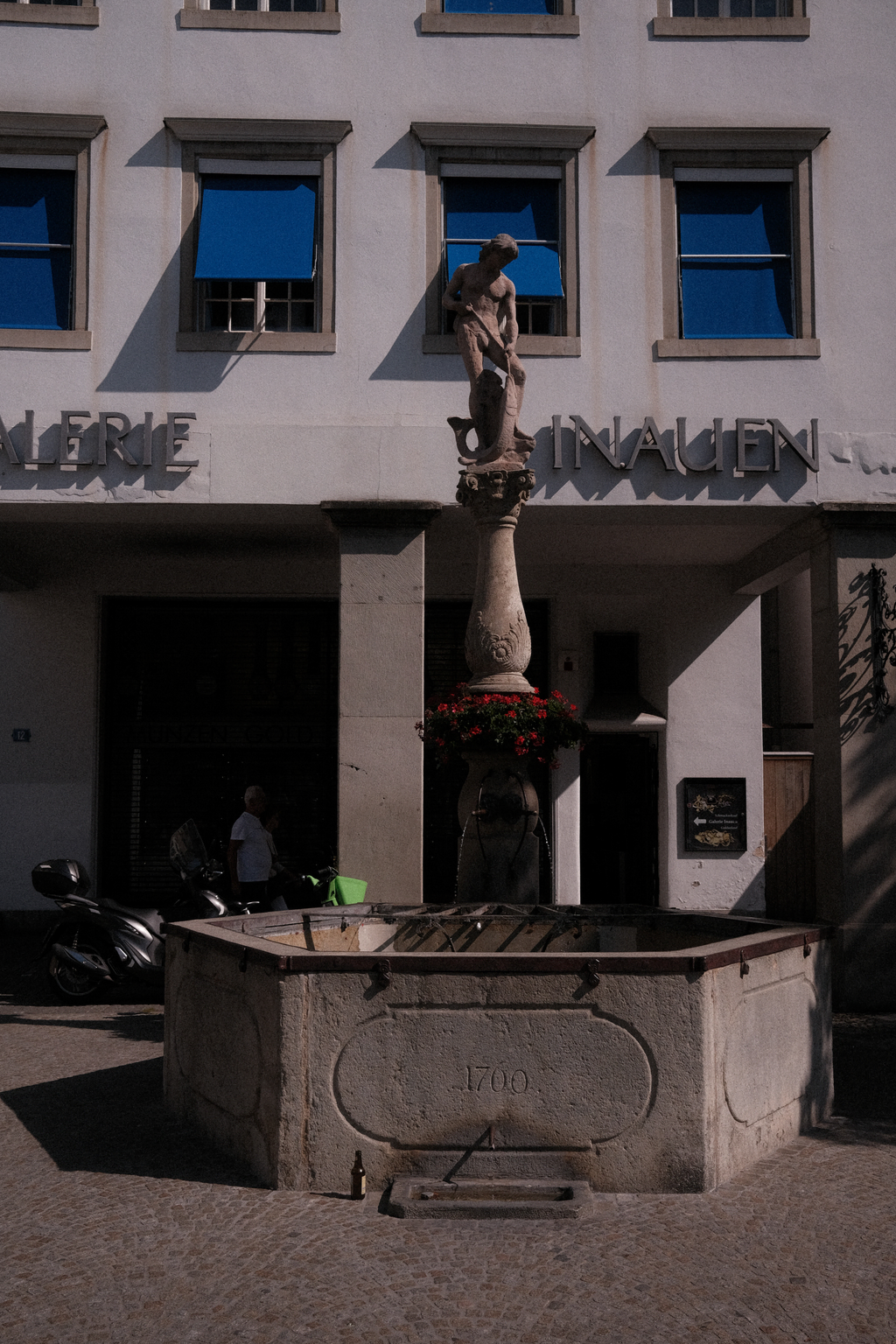 Hechtplatzbrunnen drinking fountain