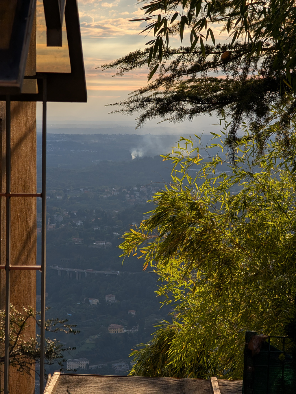 Wildfire seen from Brunate